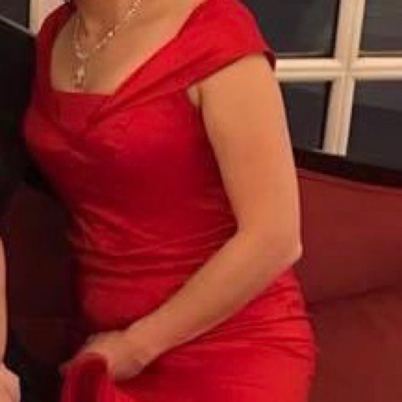 Red Mermaid Formal Evening Gown - Picture 6 of 9